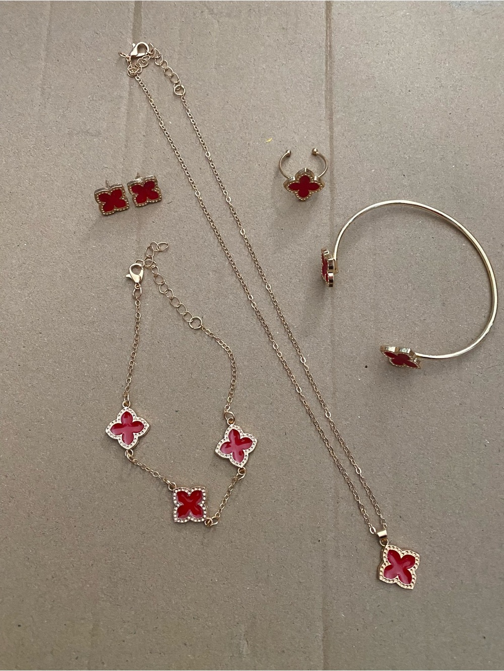 Red and Gold Clover Jewelry Set Brand New (5) Piece Set